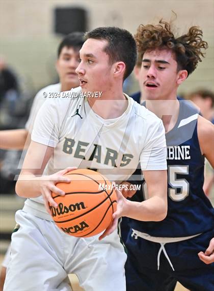 Thumbnail 3 in Columbine vs Bear Creek photogallery.