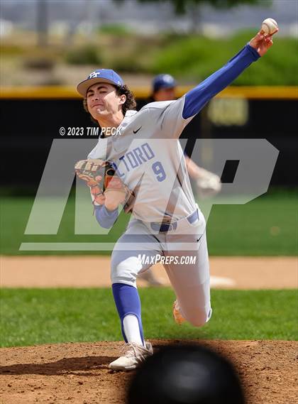 Thumbnail 2 in Davis vs. El Toro photogallery.