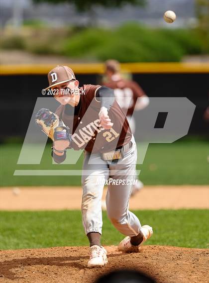Thumbnail 3 in Davis vs. El Toro photogallery.