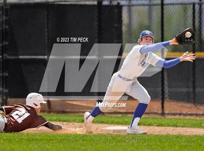 Thumbnail 1 in Davis vs. El Toro photogallery.