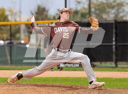 Thumbnail 1 in Davis vs. El Toro photogallery.