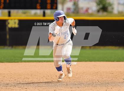 Thumbnail 3 in Davis vs. El Toro photogallery.