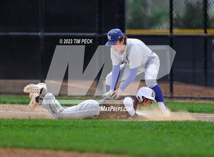 Thumbnail 2 in Davis vs. El Toro photogallery.