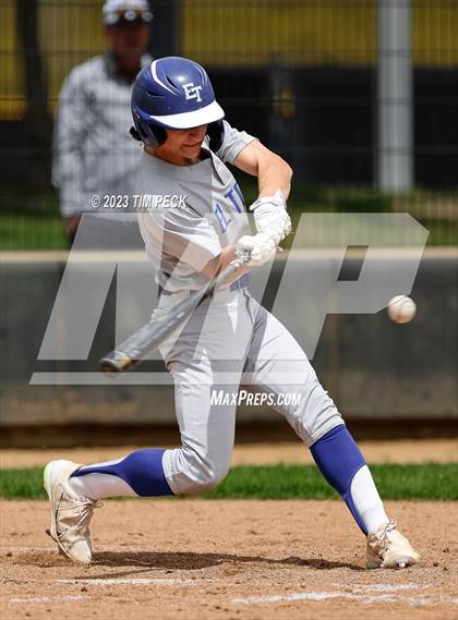 Thumbnail 1 in Davis vs. El Toro photogallery.