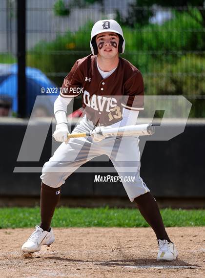 Thumbnail 3 in Davis vs. El Toro photogallery.