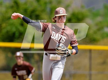 Thumbnail 1 in Davis vs. El Toro photogallery.