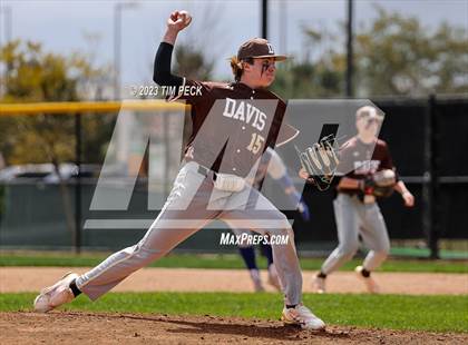 Thumbnail 2 in Davis vs. El Toro photogallery.