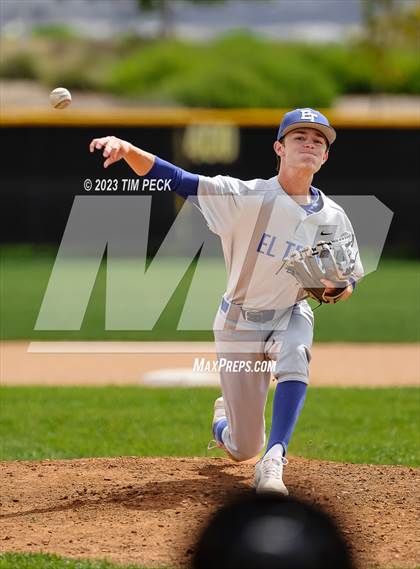 Thumbnail 3 in Davis vs. El Toro photogallery.