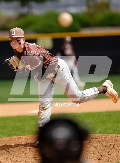 Thumbnail 3 in Davis vs. El Toro photogallery.
