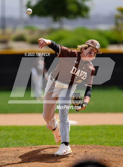 Thumbnail 2 in Davis vs. El Toro photogallery.