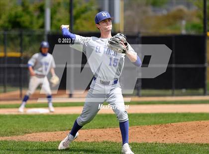 Thumbnail 3 in Davis vs. El Toro photogallery.