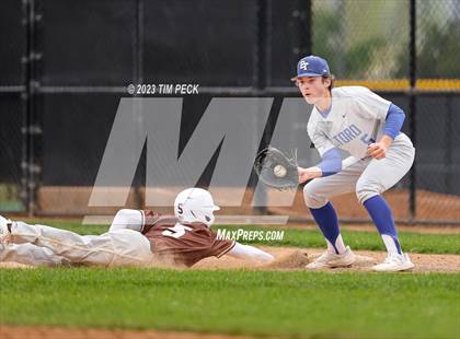 Thumbnail 2 in Davis vs. El Toro photogallery.