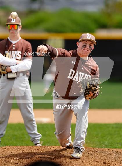Thumbnail 1 in Davis vs. El Toro photogallery.