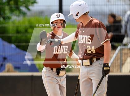 Thumbnail 2 in Davis vs. El Toro photogallery.