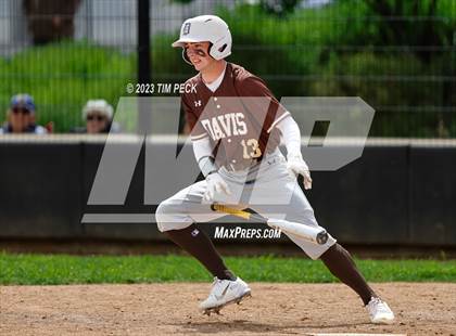 Thumbnail 3 in Davis vs. El Toro photogallery.