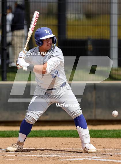 Thumbnail 3 in Davis vs. El Toro photogallery.