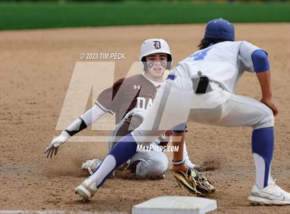 Thumbnail 3 in Davis vs. El Toro photogallery.