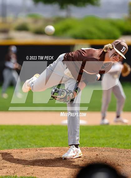 Thumbnail 2 in Davis vs. El Toro photogallery.
