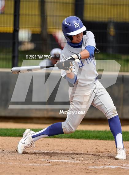 Thumbnail 2 in Davis vs. El Toro photogallery.