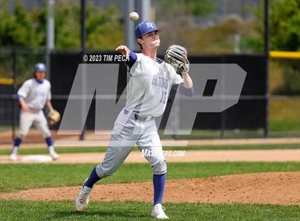 Thumbnail 3 in Davis vs. El Toro photogallery.