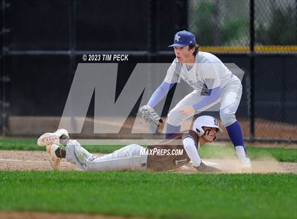 Thumbnail 3 in Davis vs. El Toro photogallery.