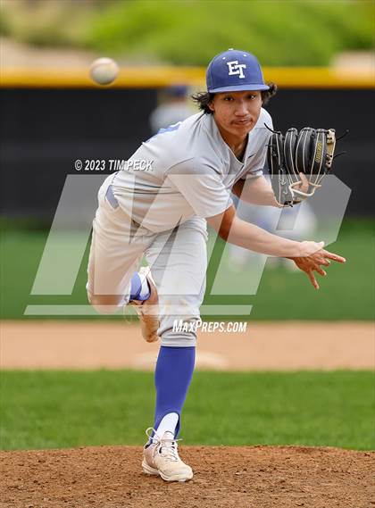 Thumbnail 3 in Davis vs. El Toro photogallery.