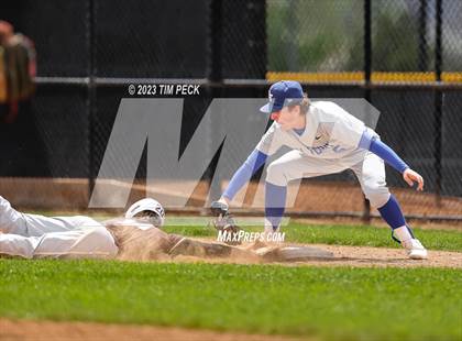 Thumbnail 3 in Davis vs. El Toro photogallery.