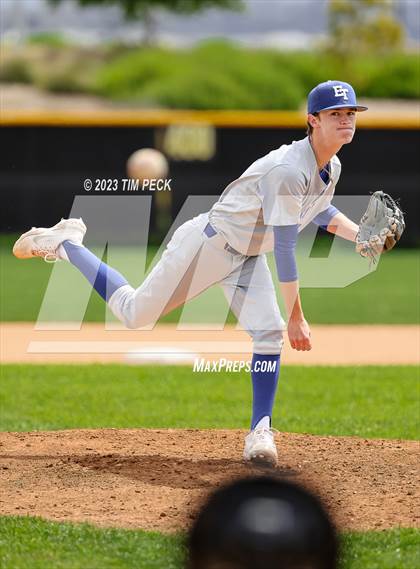 Thumbnail 1 in Davis vs. El Toro photogallery.
