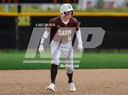 Thumbnail 2 in Davis vs. El Toro photogallery.