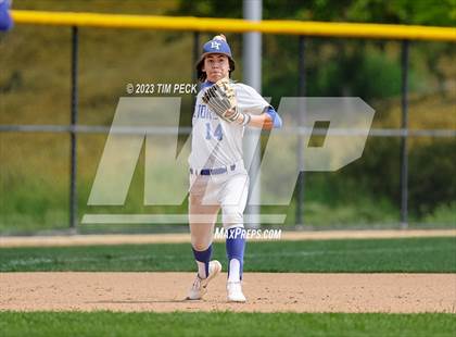 Thumbnail 3 in Davis vs. El Toro photogallery.