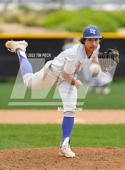 Thumbnail 1 in Davis vs. El Toro photogallery.