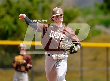 Thumbnail 2 in Davis vs. El Toro photogallery.