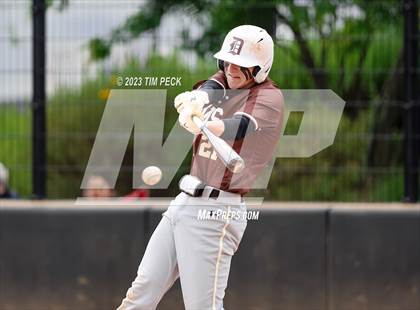 Thumbnail 1 in Davis vs. El Toro photogallery.