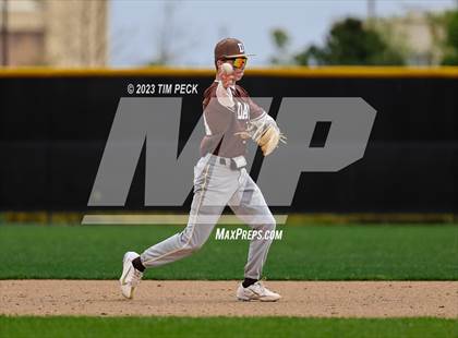 Thumbnail 2 in Davis vs. El Toro photogallery.