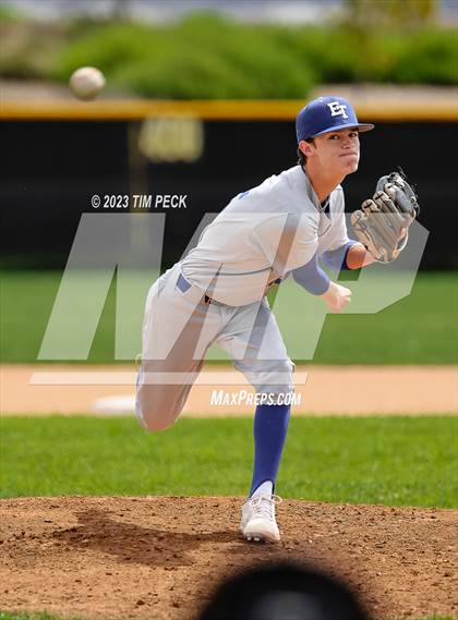 Thumbnail 2 in Davis vs. El Toro photogallery.