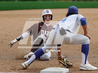 Thumbnail 2 in Davis vs. El Toro photogallery.