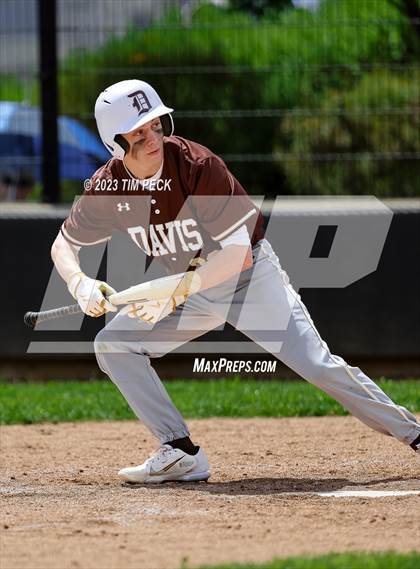 Thumbnail 3 in Davis vs. El Toro photogallery.