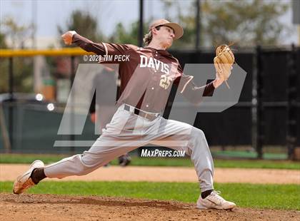 Thumbnail 3 in Davis vs. El Toro photogallery.