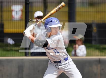 Thumbnail 2 in Davis vs. El Toro photogallery.