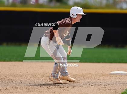 Thumbnail 3 in Davis vs. El Toro photogallery.