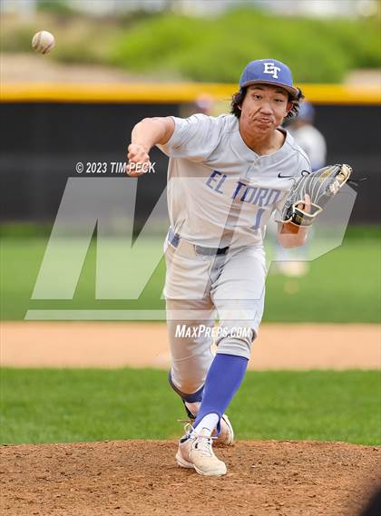 Thumbnail 3 in Davis vs. El Toro photogallery.