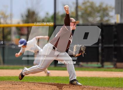 Thumbnail 3 in Davis vs. El Toro photogallery.