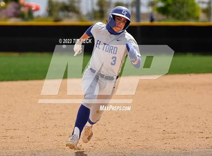 Thumbnail 3 in Davis vs. El Toro photogallery.