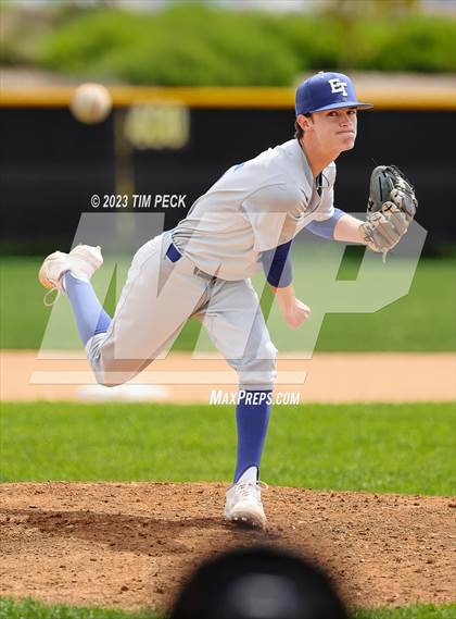 Thumbnail 3 in Davis vs. El Toro photogallery.