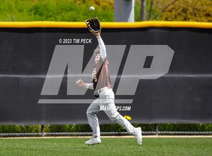 Thumbnail 1 in Davis vs. El Toro photogallery.