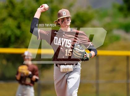 Thumbnail 1 in Davis vs. El Toro photogallery.