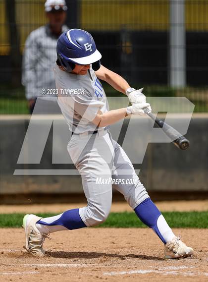 Thumbnail 2 in Davis vs. El Toro photogallery.