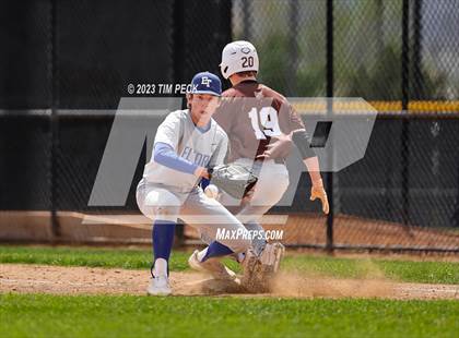 Thumbnail 3 in Davis vs. El Toro photogallery.