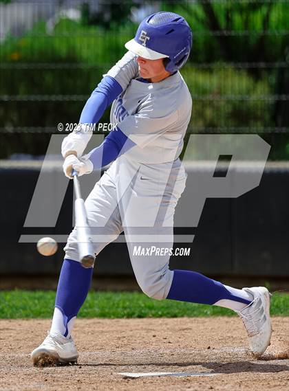 Thumbnail 2 in Davis vs. El Toro photogallery.