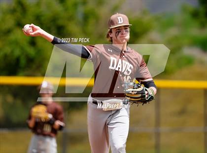 Thumbnail 3 in Davis vs. El Toro photogallery.
